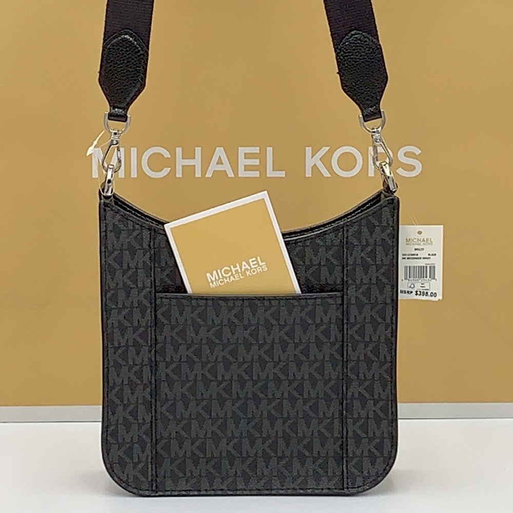 MICHAEL KORS
Briley Small Logo Messenger Bag Black signature color - Picture 13 of 15
